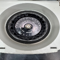Eppendorf 5415D Centrifuge image 3